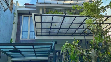 Rumah Dijual di Pakuwon Indah, Surabaya, LB 150m², Harga Kompetitif!