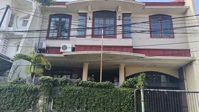 Rumah Modern area Raya Darmo, Surabaya, Luas 600 m2