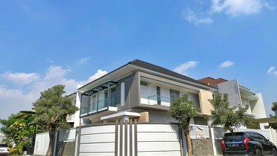 Penawaran Langka, rumah Mewah di kertajaya, Surabaya, LB 490m²