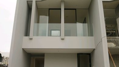 Rumah Premium LT 100 Jual area Wiyung, Surabaya