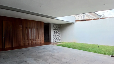 Dijual rumah Premium di Joglo, Jakarta Barat - LT 300m²