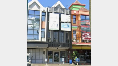 Ruko 3 Lantai Jalan Ramai Boulevard Gading Serpong, Tangerang