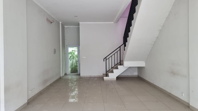 Ruko 2 Lantai Hadap Timur