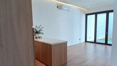 Dijual rumah Eksklusif di Joglo, Jakarta Barat - LT 300m²