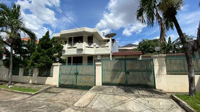 Penawaran Langka, rumah Prestisius di Meruya, Jakarta Barat, LB 240m²