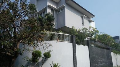 Rumah Elegan di Duta Garden, Tangerang, 5 KT, LT 412m²