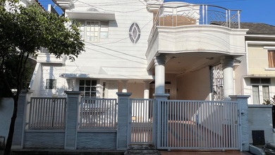 Rumah Mewah di Kemang Pratama, Bekasi, 6 KT, LT 162m²