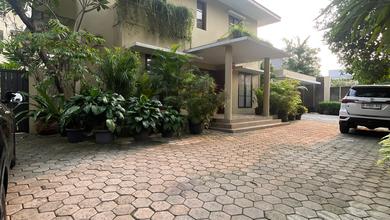 Hunian Mewah di Cipete, Jakarta Selatan, 8 Kamar Tidur, LT 921m²