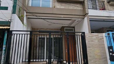 Kesempatan Rumah di Teluk Gong, Jakarta Utara, LB 145m², Harga 2,5 Miliar