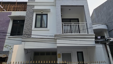 Promo Rumah di Teluk Gong, Jakarta Utara, LB 200m², Harga 2,5 Miliar