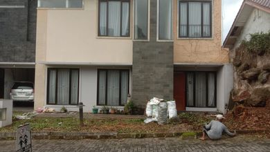 Hunian Mewah di Kawasan Bintaro, Tangerang Selatan, LB 201m², Harga 4 Miliar