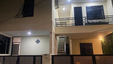 Hunian Mewah di Kemang, Jakarta Selatan, 4 Kamar Tidur, LT 172m²