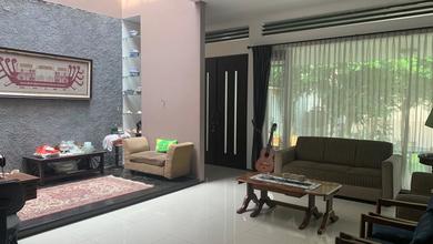 Kesempatan Langka, rumah Prestisius di Kemang, Jakarta Selatan, LB 150m²