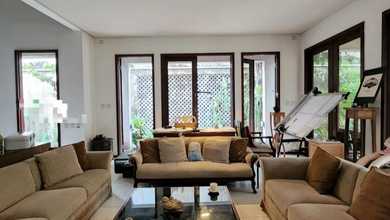 Penawaran Eksklusif, rumah Mewah di Pejaten, Jakarta Selatan, LB 300m²