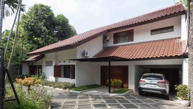 Dijual rumah Mewah di Kebayoran Baru, Jakarta Selatan - LT 690m²