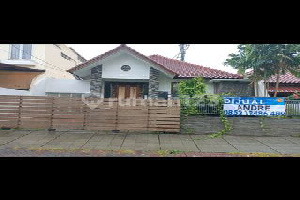 Penawaran Eksklusif, rumah Mewah di Serpong Utara, Tangerang Selatan, LB 200m²