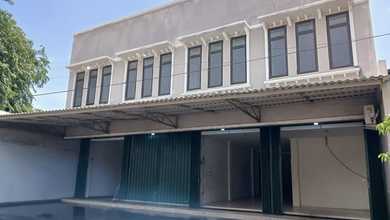 Ruko Gandeng ada 2 Unit Lokasi Depan Jalan Raya Agus Salim Bekasi Timur