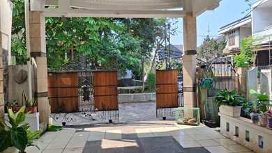 Rumah Dijual di Jatiwarna, Bekasi, LB 220m², Harga Kompetitif!