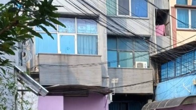 Kos 4 Lantai Lokasi Strategis di Kartini Sawah Besar