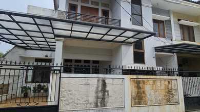 Rumah Favorit di Pondok Gede, Bekasi, 4 KT, Harga 2,45 Miliar