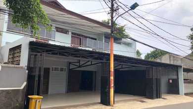 Penawaran Eksklusif, rumah Prestisius di Kalimalang, Jakarta Timur, LB 400m²