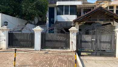 Dijual rumah Mewah di Kalimalang, Jakarta Timur - LT 270m²