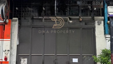 Rumah Dijual di Penjaringan, Jakarta Utara, LB 195m², Harga Terbaik!