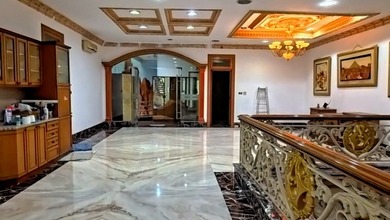 Rumah Prestisius di Kawasan Puri Indah, Jakarta Barat, LB 495m², Harga 23 Miliar