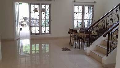 Hunian Mewah di Kota Wisata, Bogor, 3 Kamar Tidur, LT 275m²