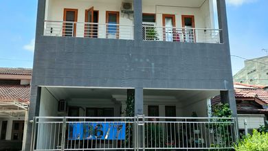 Rumah Area Luxury Cakung, Jakarta Timur - Harga Menarik 2,75 Miliar