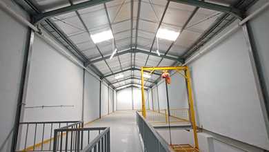 Gudang Bagus Ready dengan Kantor & Lift di Kalideres, Jakarta Barat