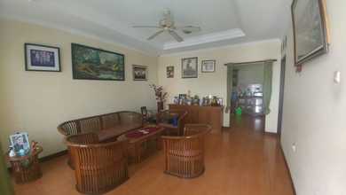 Kesempatan Langka, rumah Mewah di Mampang Prapatan, Jakarta Selatan, LB 215m²