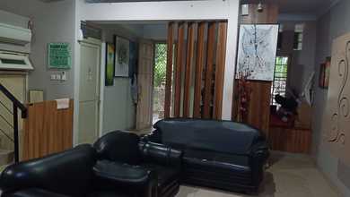 Kesempatan Rumah di Semanan, Jakarta Barat, LB 200m², Harga 2,5 Miliar