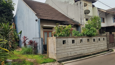 Rumah Siap Pakai di Area Tanah Sareal, Bogor, LT 130m²