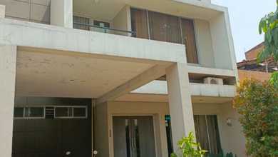 For Sale rumah Premium di Raffles Hills, Jakarta Timur - LT 120m²