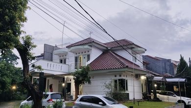 Kesempatan Rumah di Cimanggis, Depok, LB 133m², Harga 2,5 Miliar