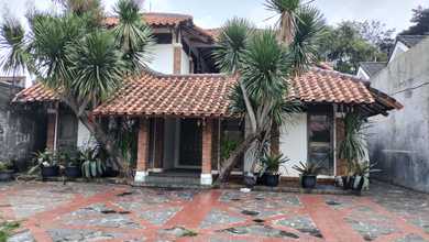 For Sale rumah Eksklusif di Mampang, Jakarta Selatan - LT 600m²