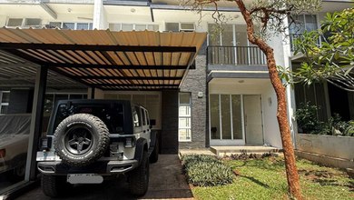 Kesempatan Rumah di Jatikarya, Bekasi, LB 110m², Harga 1,35 Miliar