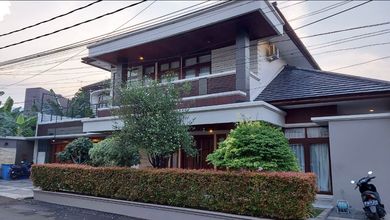 Penawaran Eksklusif, rumah Mewah di Kemang, Jakarta Selatan, LB 225m²