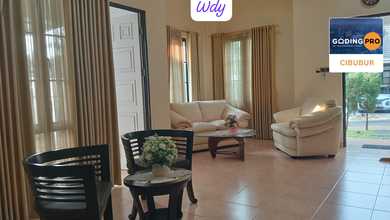 Kesempatan Rumah di Kota Wisata, Bogor, LB 100m², Harga 2,3 Miliar