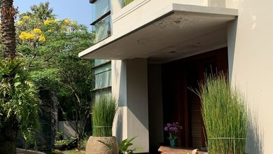Kesempatan Langka, rumah Prestisius di Intercon, Jakarta Barat, LB 700m²