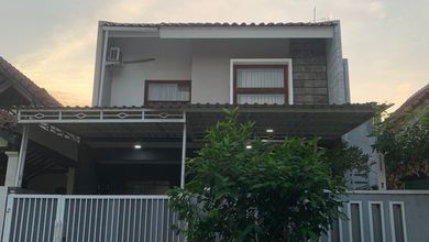 Promo Rumah di Tangerang Kota, Tangerang, LB 250m², Harga 2,5 Miliar