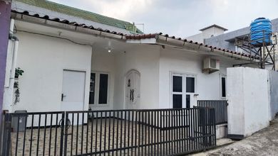 Jual Rumah Strategis di Cibinong, Bogor - LT 100m²