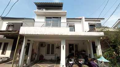 Kesempatan Rumah di Sentul, Bogor, LB 120m², Harga 1,2 Miliar