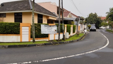 Rumah Area Luxury Jatiwarna, Bekasi - Harga Menarik 5,9 Miliar