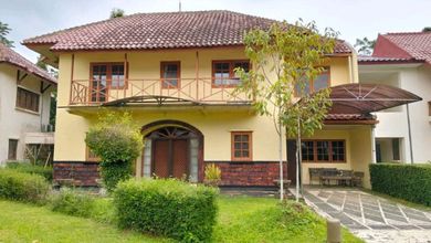 Hunian Elegan di Rancamaya, Bogor, 4 KT, LT 411m²