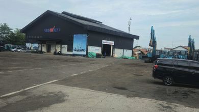 Gudang Dan Tanah Luas