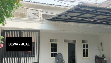 Dijual rumah Eksklusif di Mampang Prapatan, Jakarta Selatan - LT 148m²