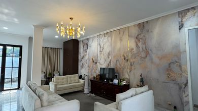 Hunian Elegan di Villa Melati Mas, Tangerang Selatan, 4 KT, LT 240m²