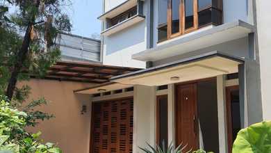 Dijual rumah Premium di Cilandak, Jakarta Selatan - LT 242m²